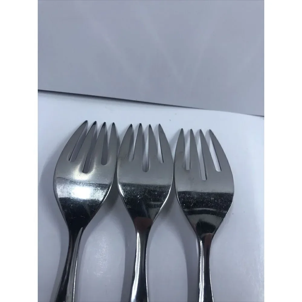 3 pcs Oneida Community Venetia Salad Fork Stainless Steel Burnished Handle. Read